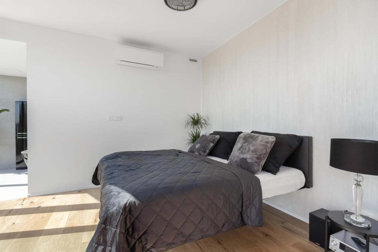 Ferienwohnung Luxury Penthouse Prag Exterior foto